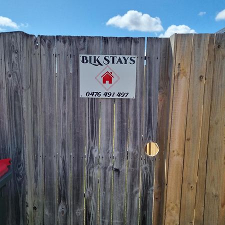 Blk Stays Guest House Deluxe Units Morayfield Екстер'єр фото