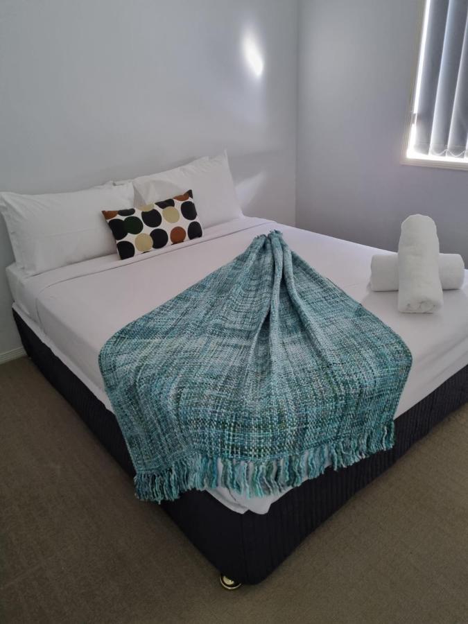 Blk Stays Guest House Deluxe Units Morayfield Екстер'єр фото