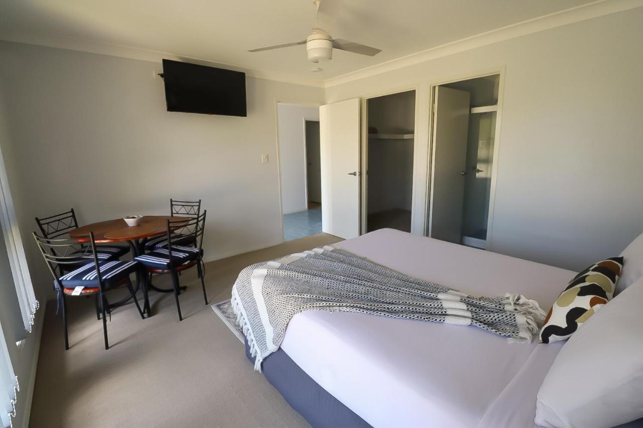 Blk Stays Guest House Deluxe Units Morayfield Екстер'єр фото