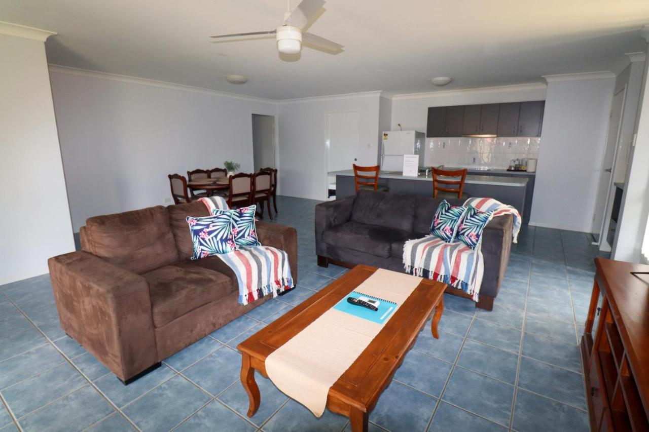 Blk Stays Guest House Deluxe Units Morayfield Екстер'єр фото